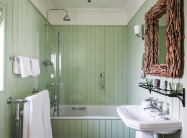 Fabulous Room 30 bathroom - The Swan Southwold